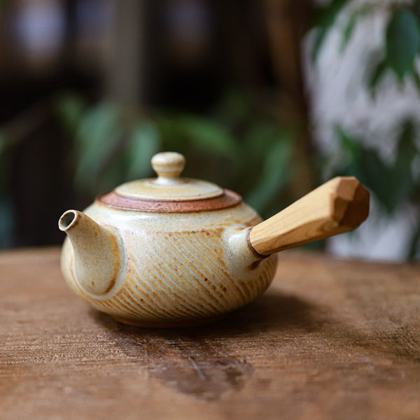 Hanka Vrbicová Kyusu avec manche en bois marron (150 ml)