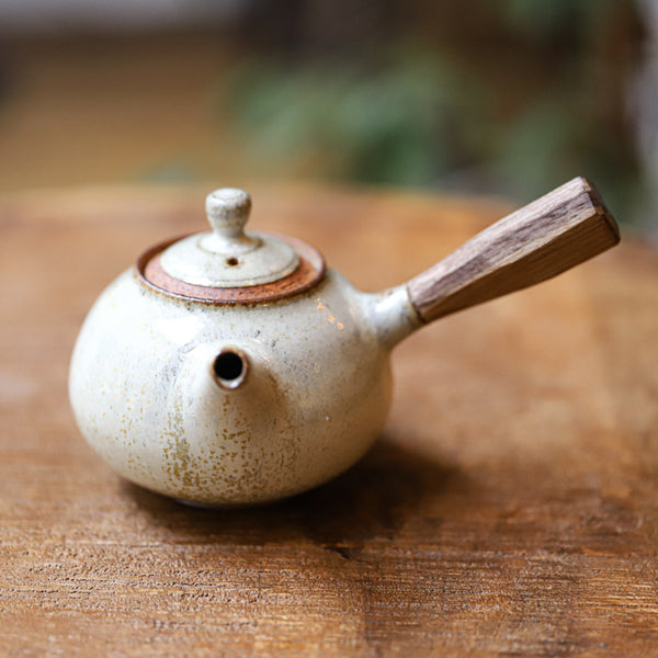 Hanka Vrbicová Kyusu avec manche en bois Blanc (90 ml)